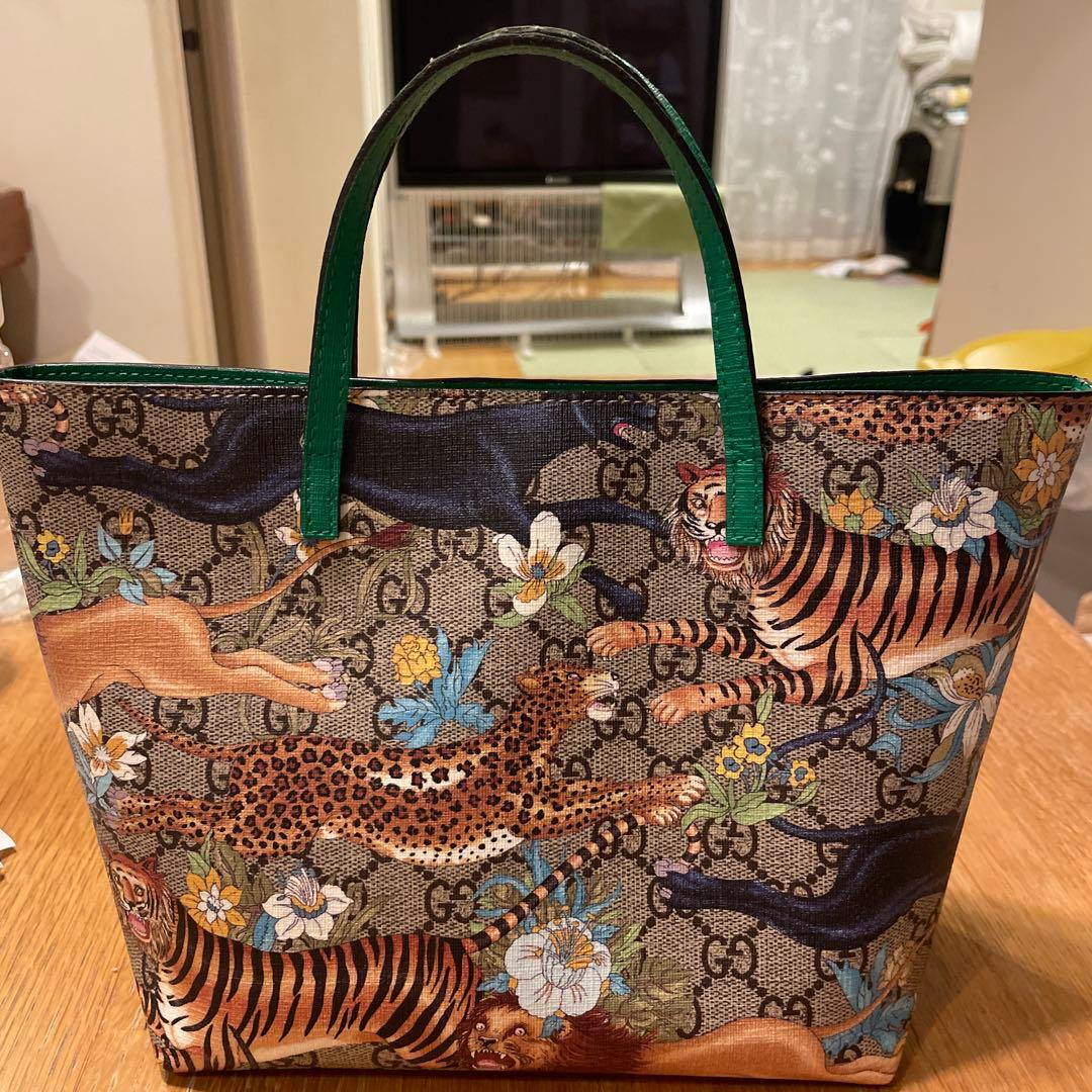 GUCCIキッズバック