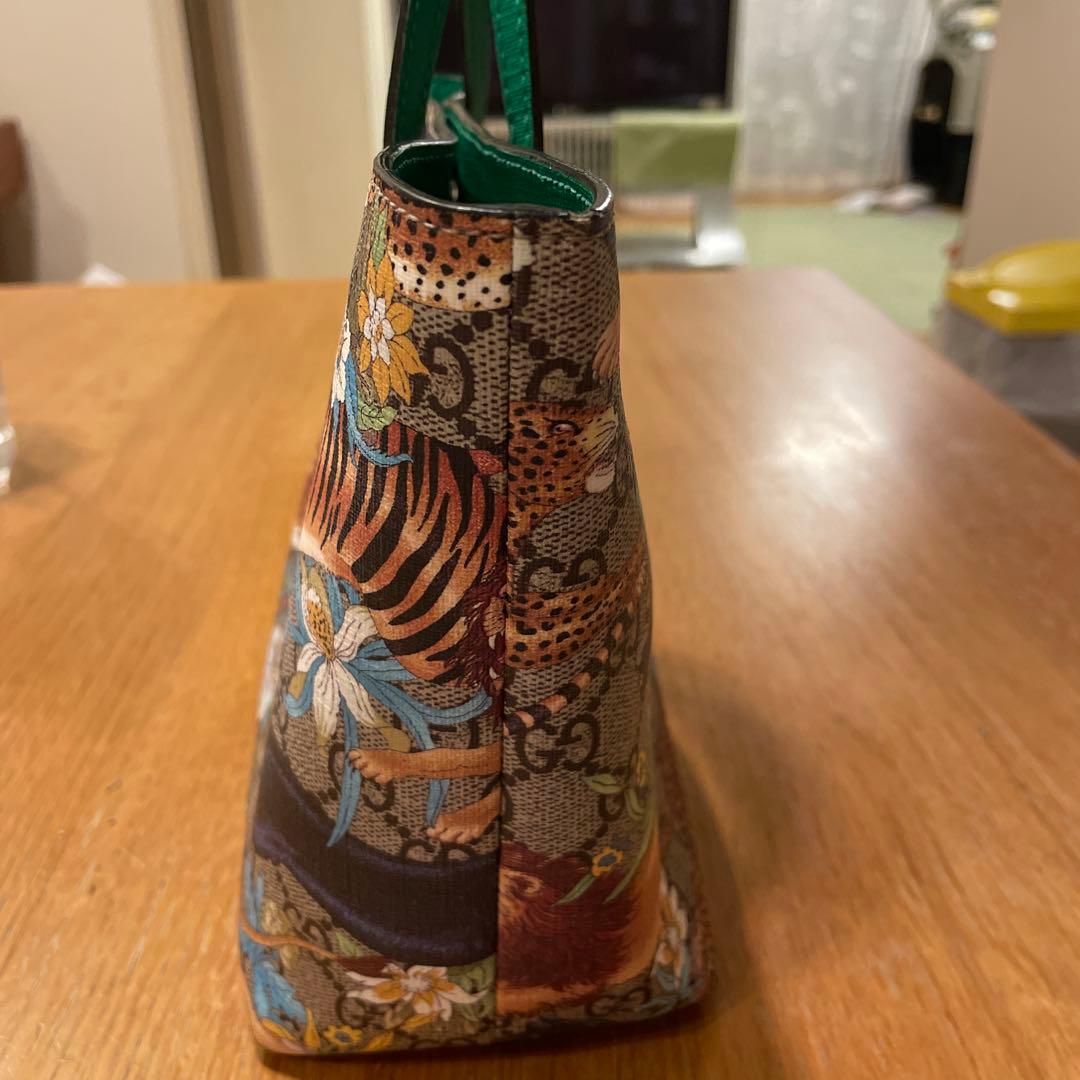 GUCCIキッズバック