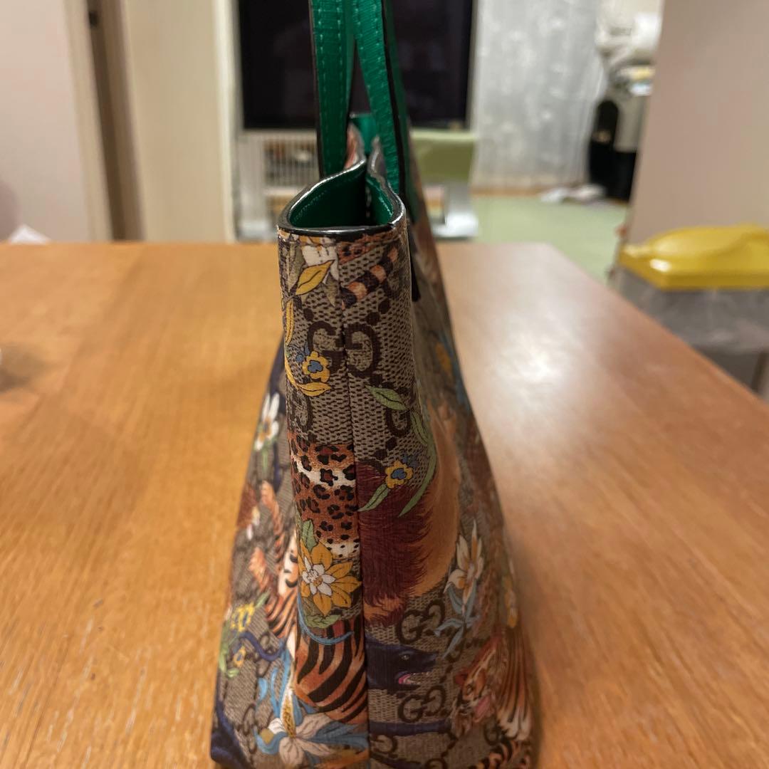 GUCCIキッズバック