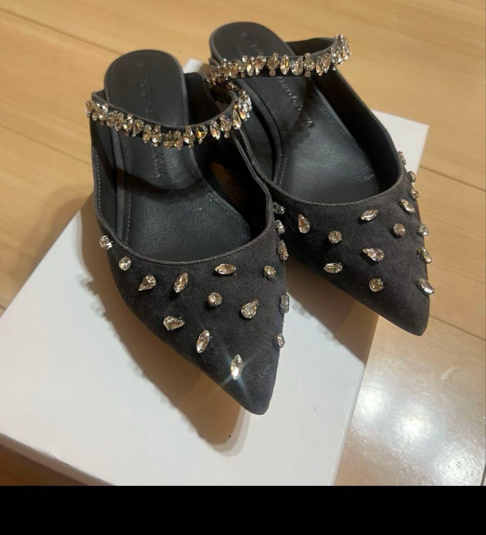 ツルバイマリコオイカワ ビジューフラットミュール