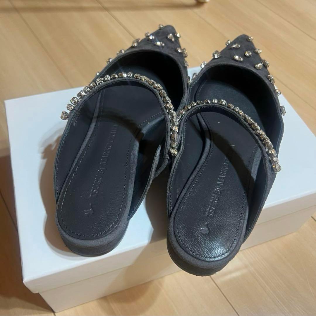 ツルバイマリコオイカワ ビジューフラットミュール