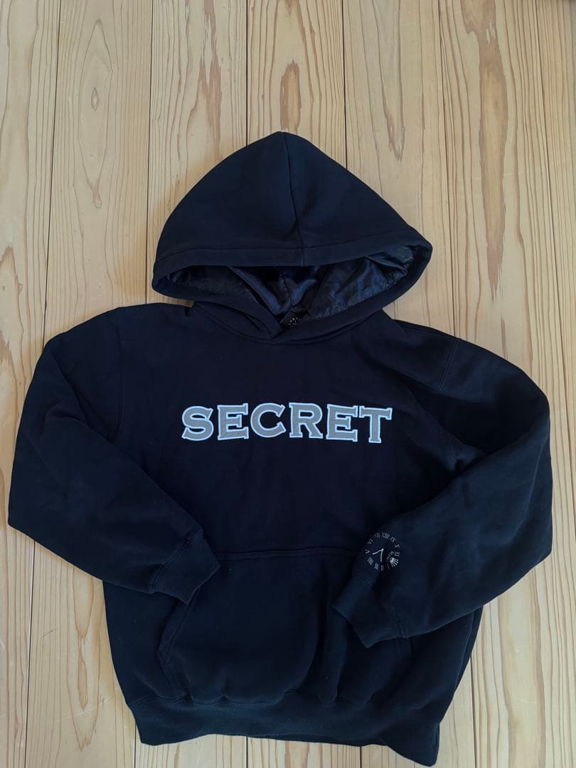 secret パーカー　黒 s