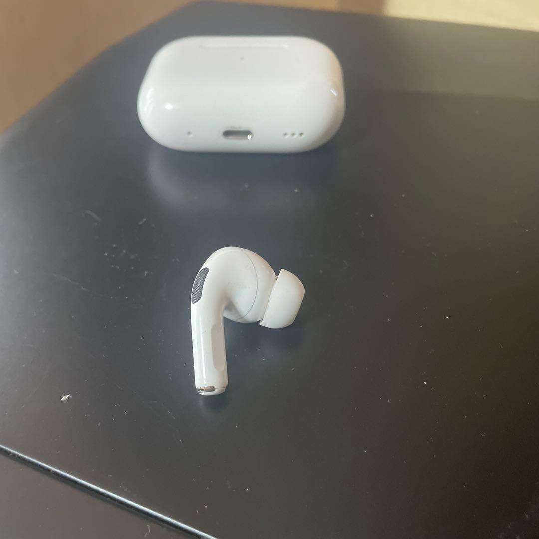 AirPods本体 右耳のみ