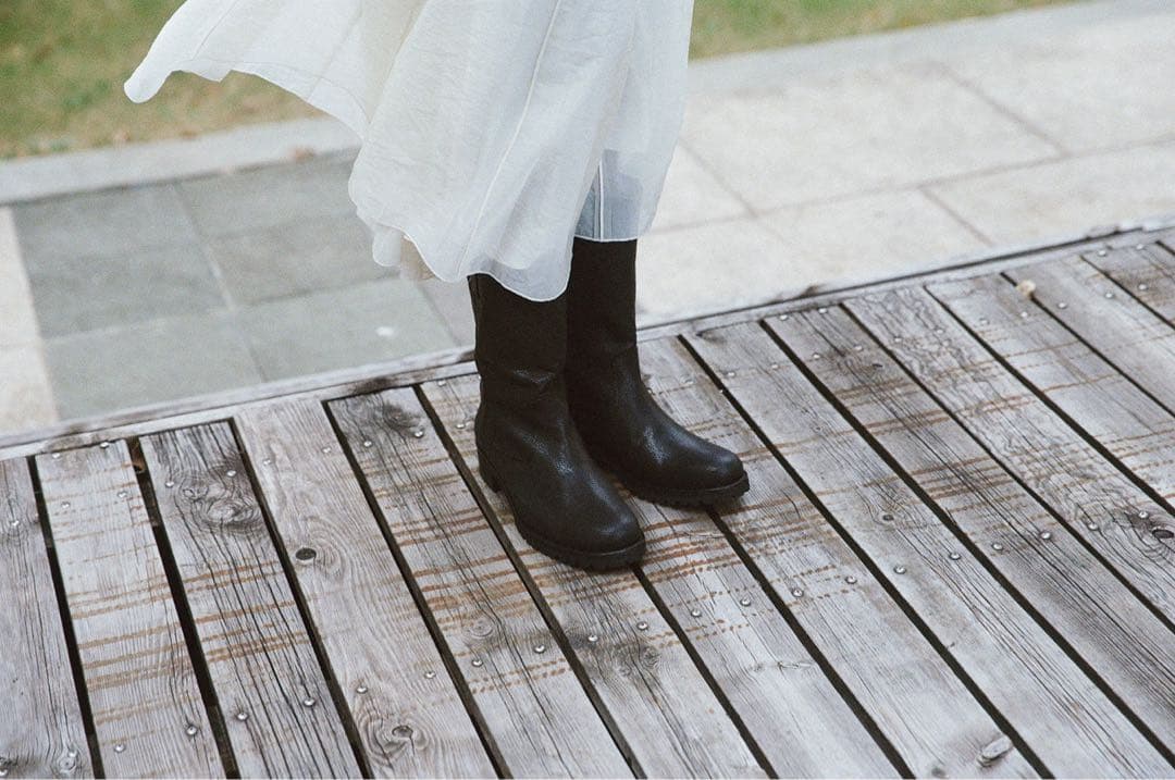 【期間限定お値下げ】TOUT Y ESTレオニーブーツ ブラック 38