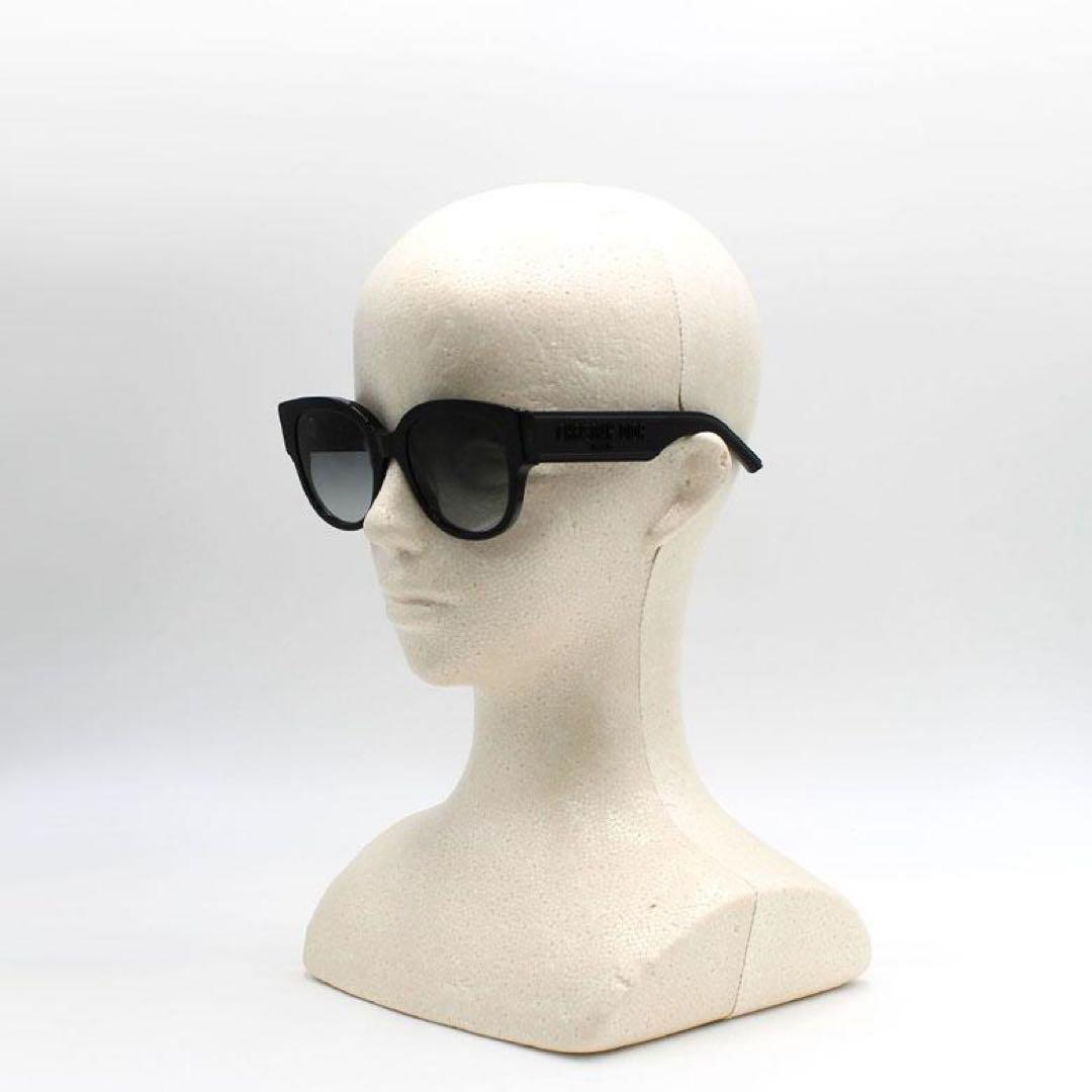 正規品 DIOR ロゴ入りブラックサングラス