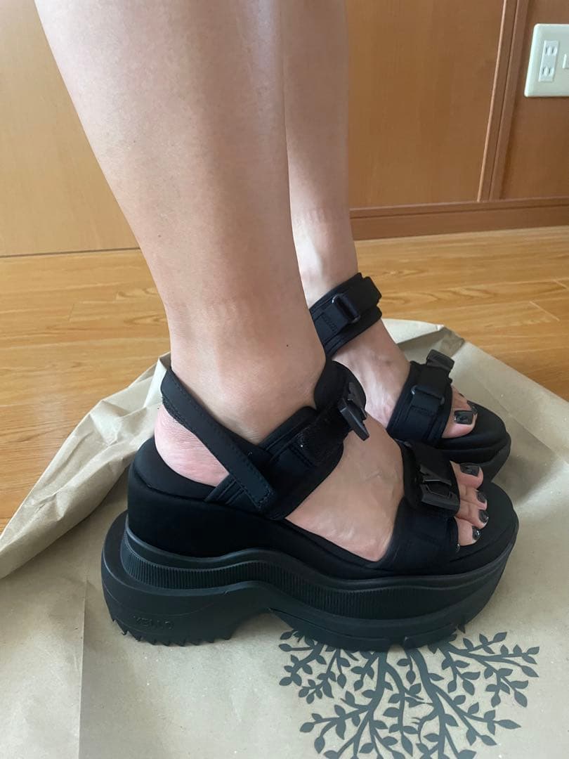 YELLO BLACK SINGLE SNEAKER SANDALS超美品