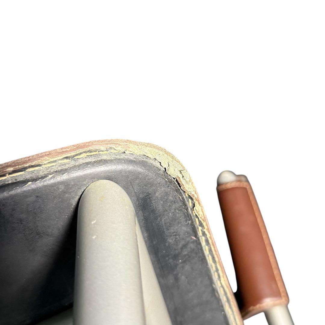 HR649 カリガリス　CICLADI 本革ダイニングチェア　レザーチェア