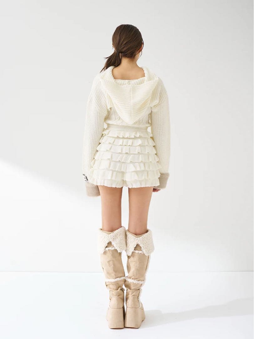 【新品タグ付き】Darich フリルニットコンビネゾン アイボリー F