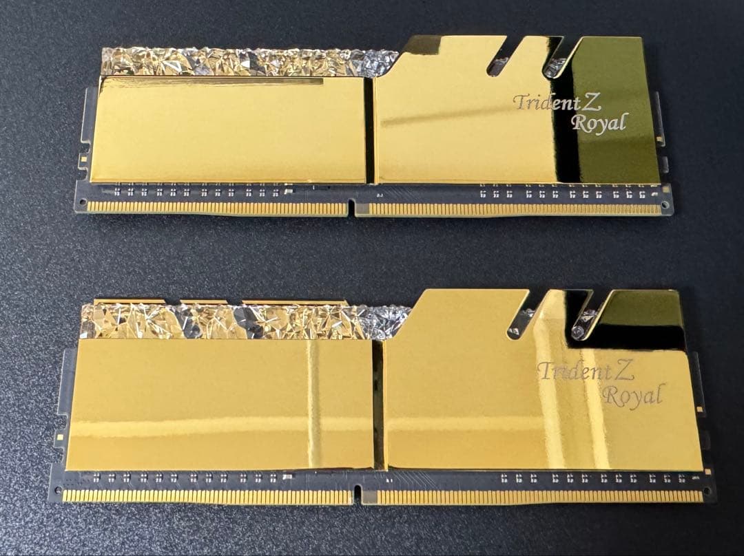 c*t様 美品 G.Skill 32GB DDR4 Trident Z Roya