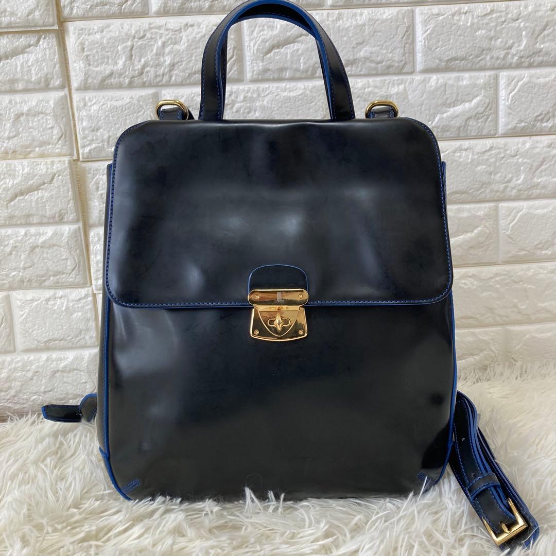 LANVIN✨レザー　リュック ゴールド金具　自立　ターンロック　ブランドロゴ