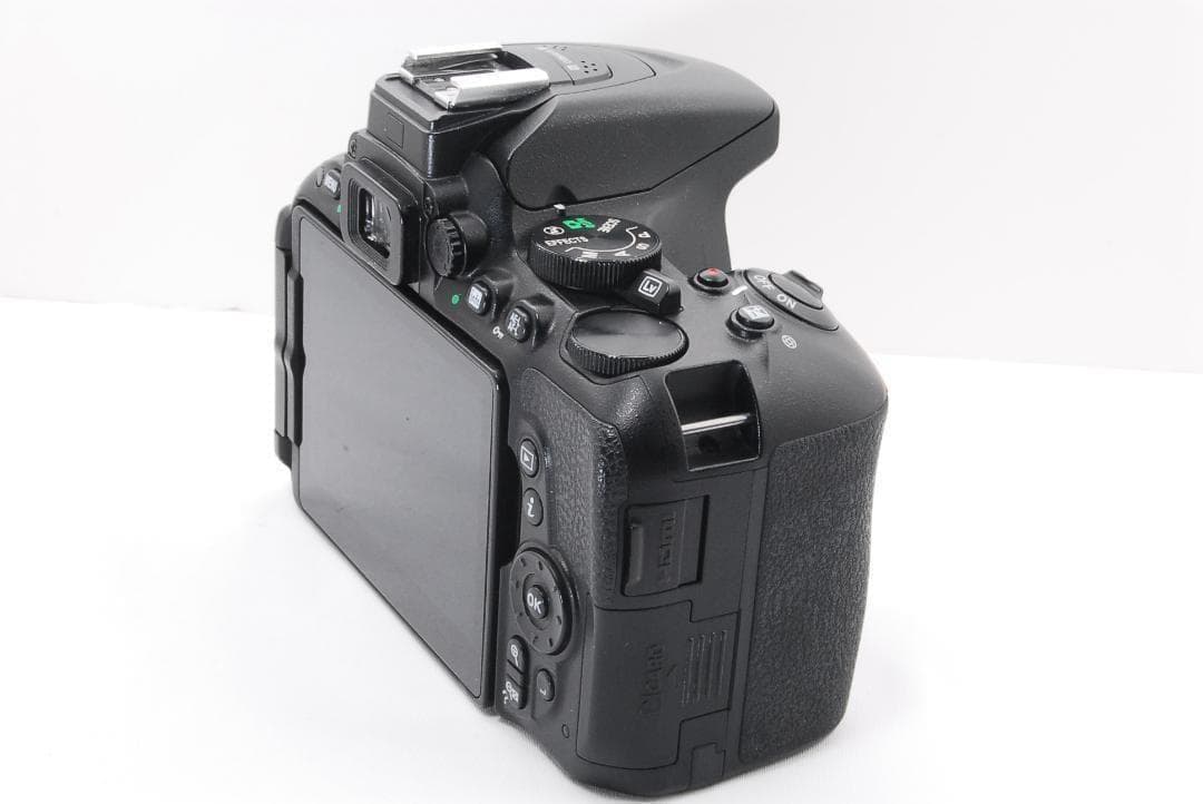 Nikon D5500 Wi-Fi搭載機種でスマホに転送可能！届いてすぐ使える♪