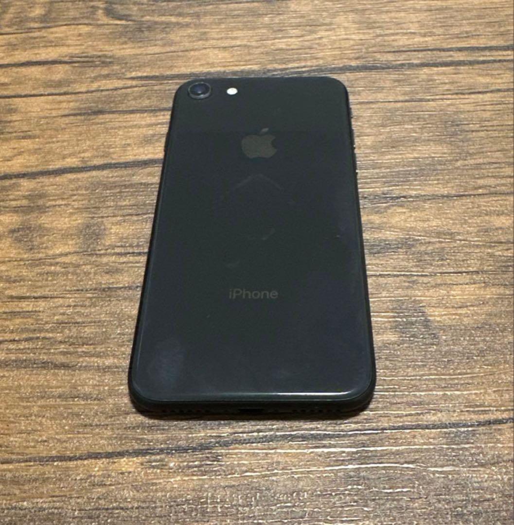 【Apple】 iPhone 8 本体