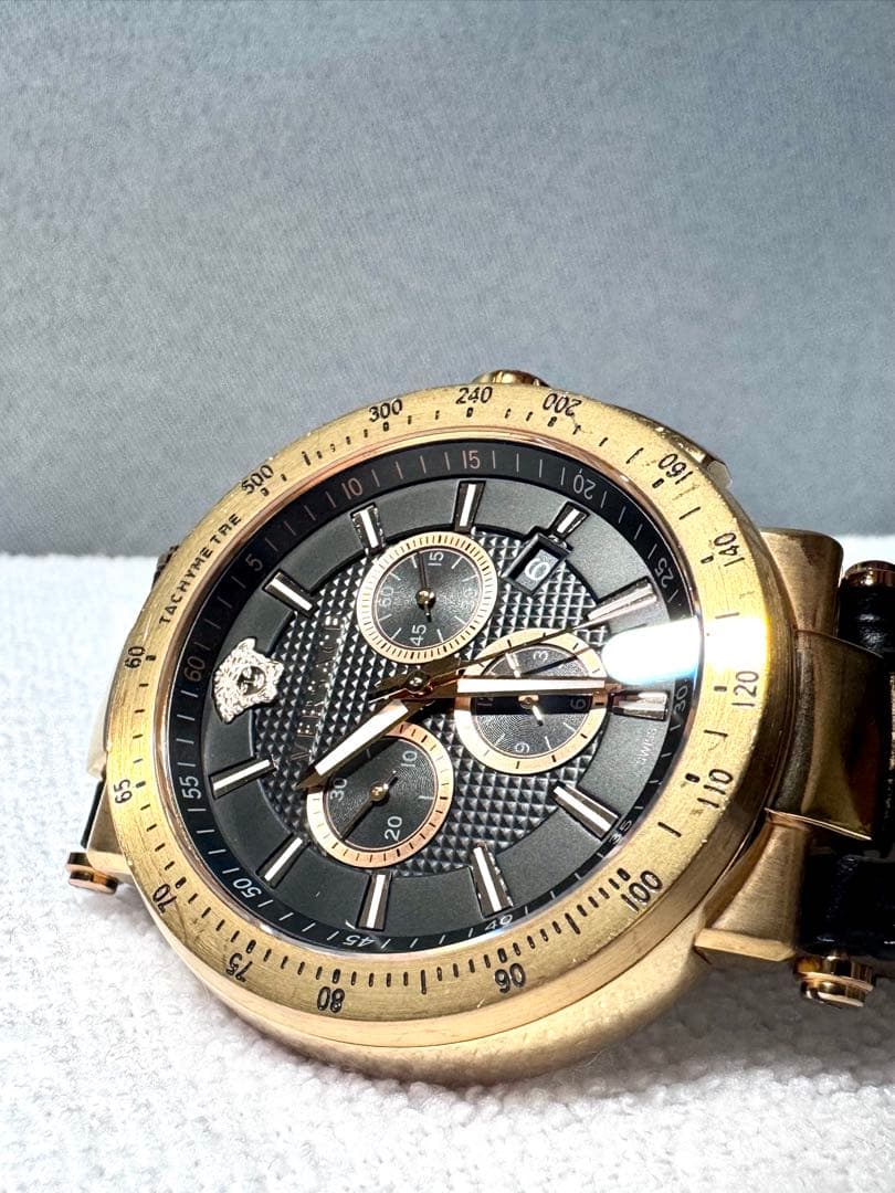 Versace クロノグラフ腕時計 黒/金