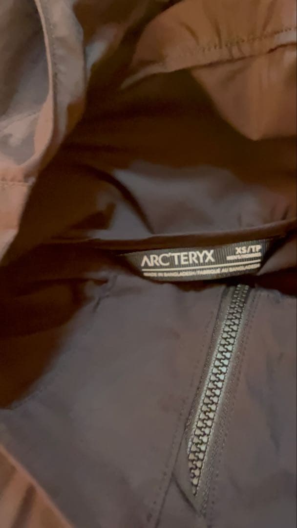 アークテリクス　スコーミッシュ　フーディ　軽量　ドローコード　ブラック　黒