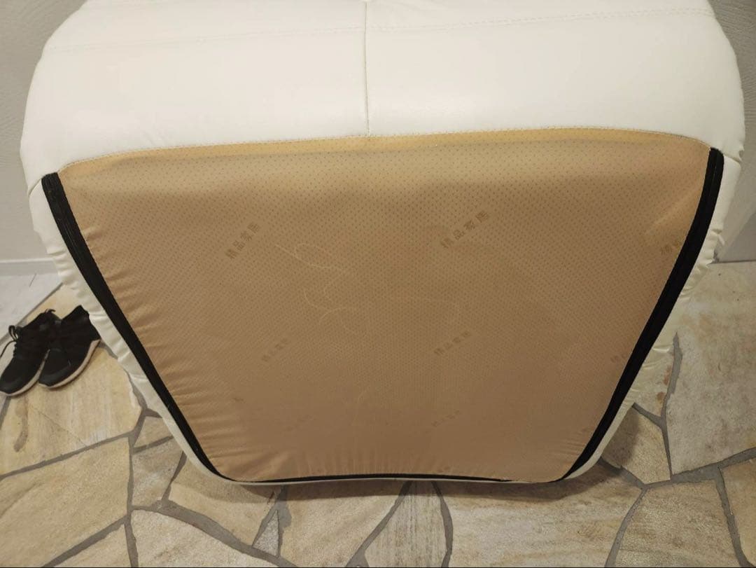 リプロダクトligne rosetリーンロゼ　トーゴ レザーキャタピラーソファ