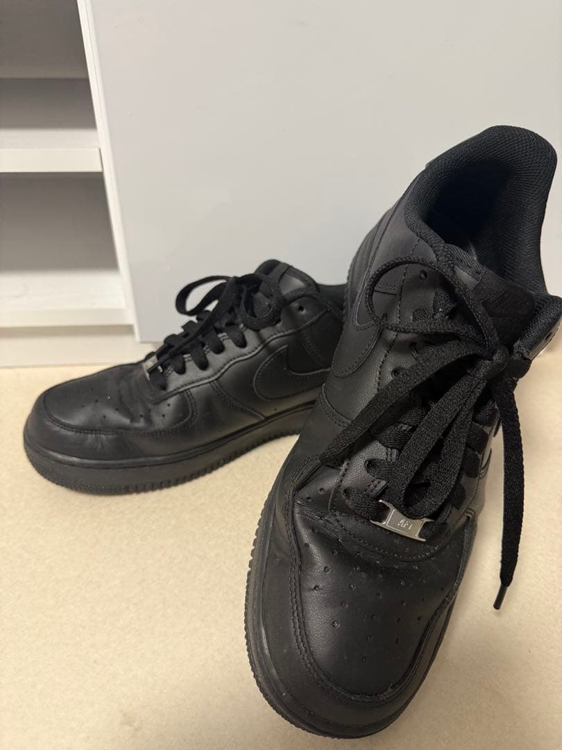 【大幅値下げ】Nike Air Force 1 ブラック スニーカー