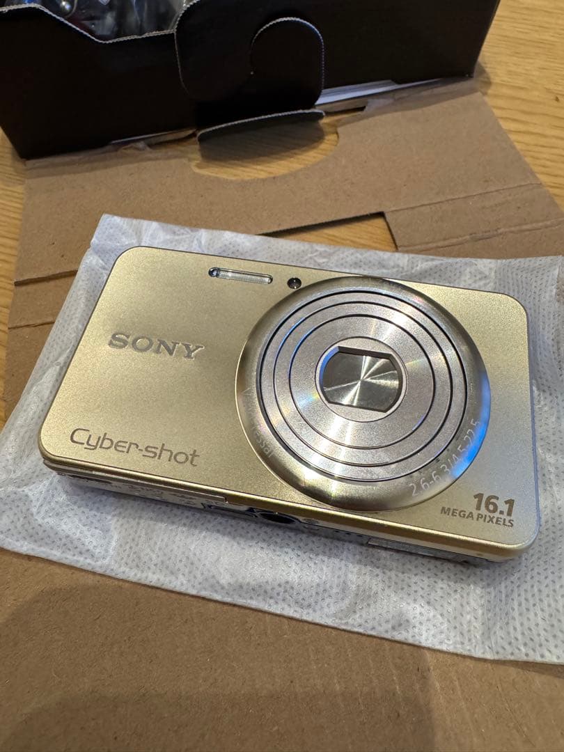 デジタルカメラ SONY Cyber shot DSC-W570