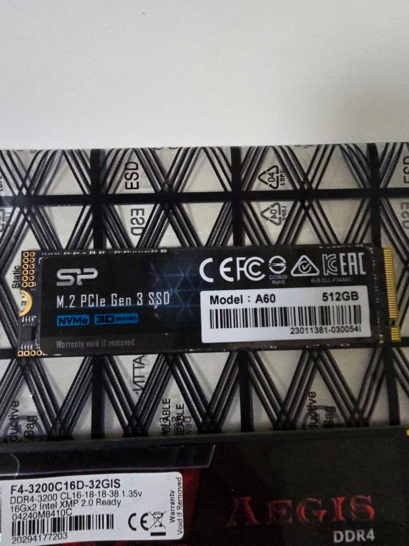 i5-8500, DDR4-3200 32GB, SSD 512GB3点セット