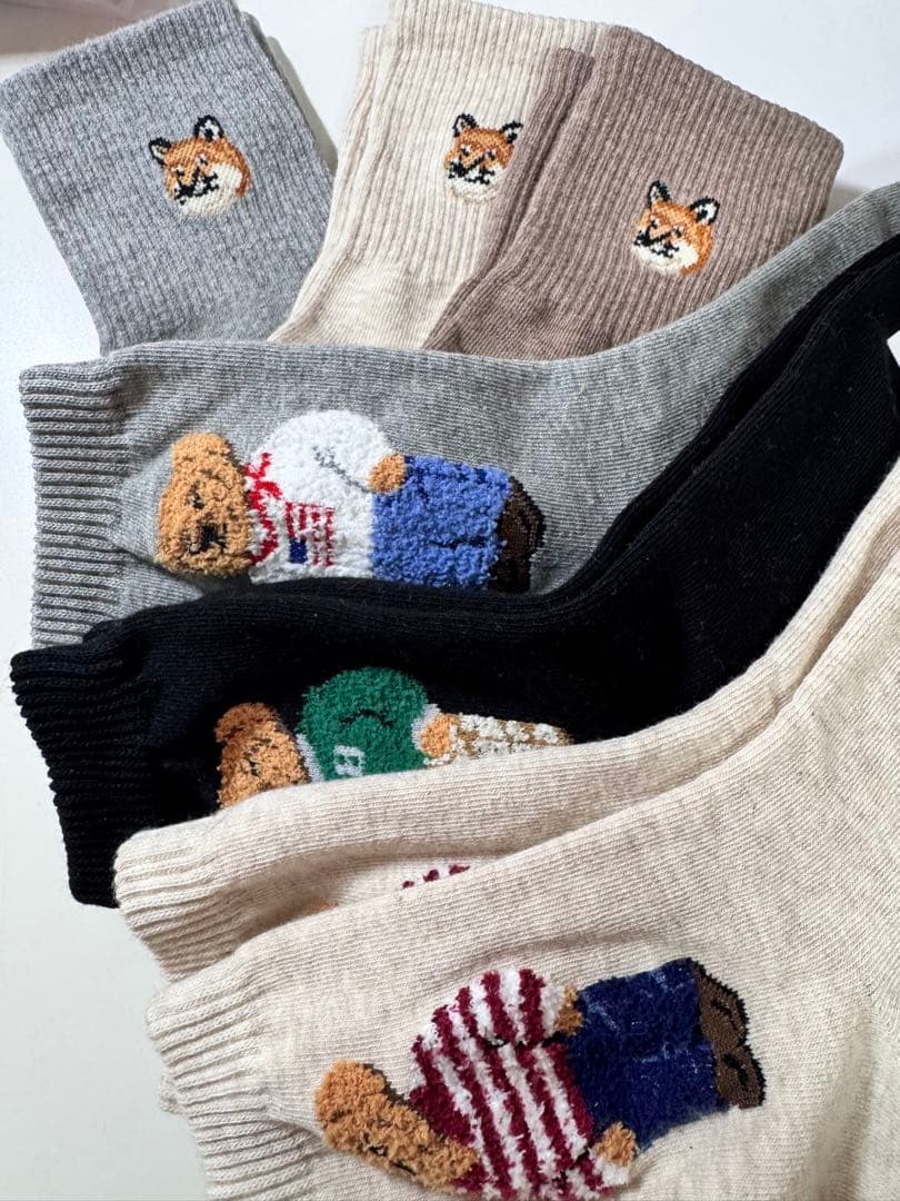 pan 様 韓国製 カラフルな刺繍ソックス おまとめ