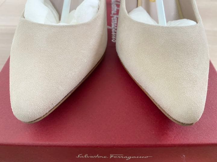 新品未使用 フェラガモ スェード パンプス パーティ 正装 入学式 卒業式