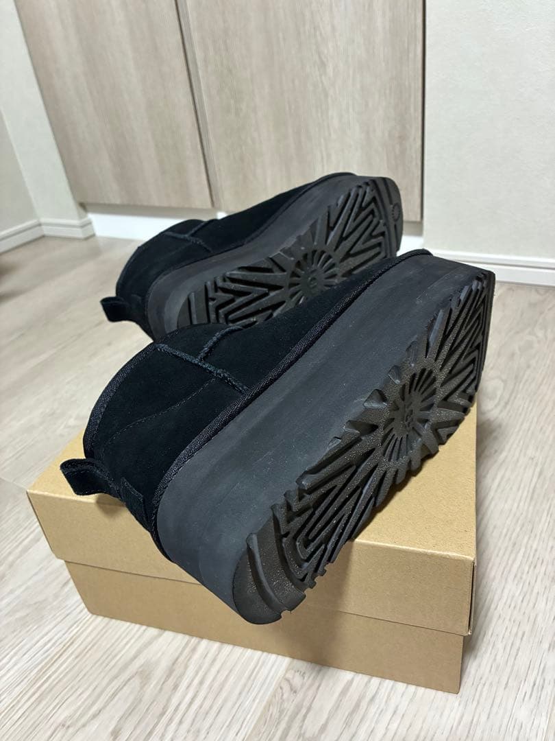 UGG 厚底ムートンブーツ