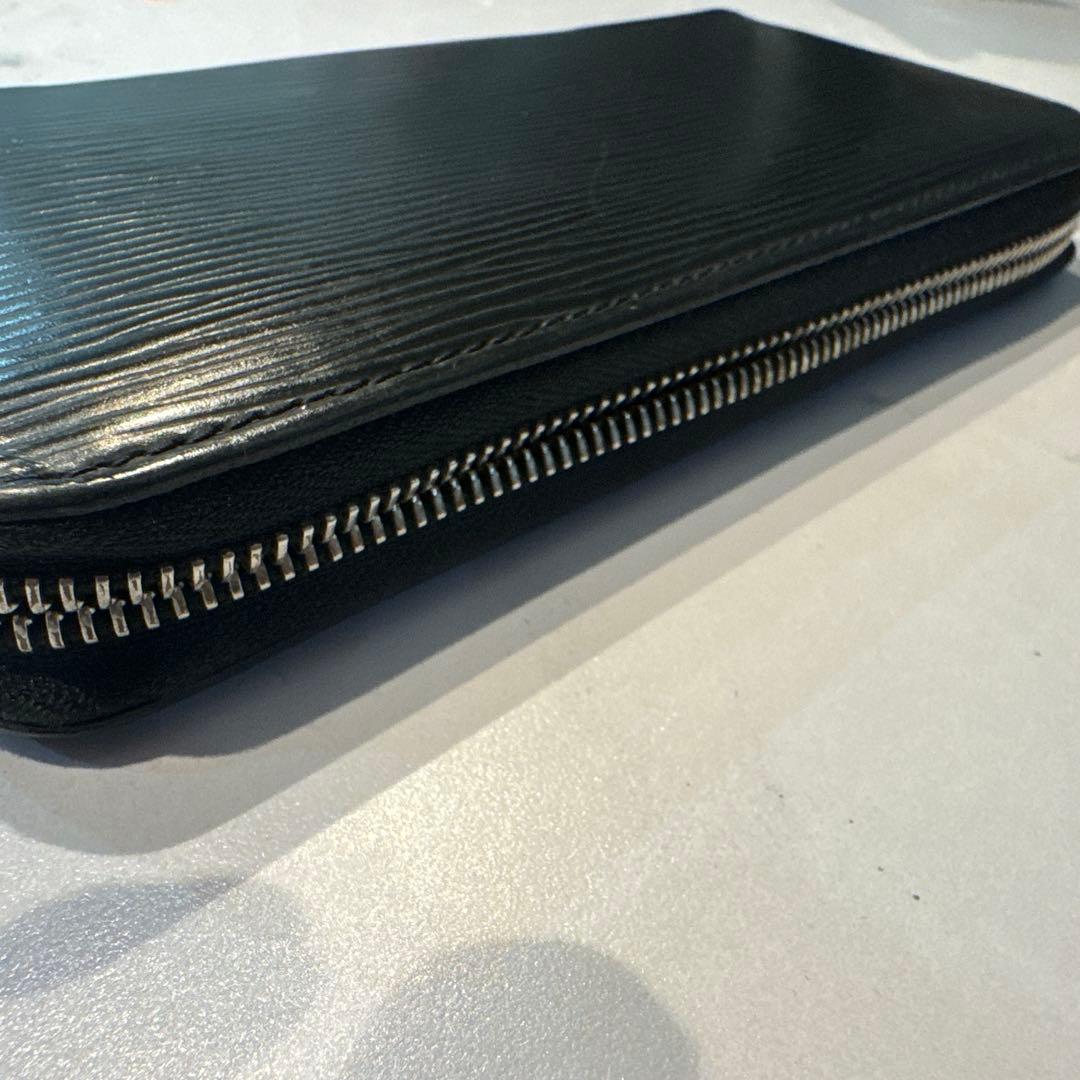 ルイヴィトン　長財布　エピ ジッピーウォレット ブラック