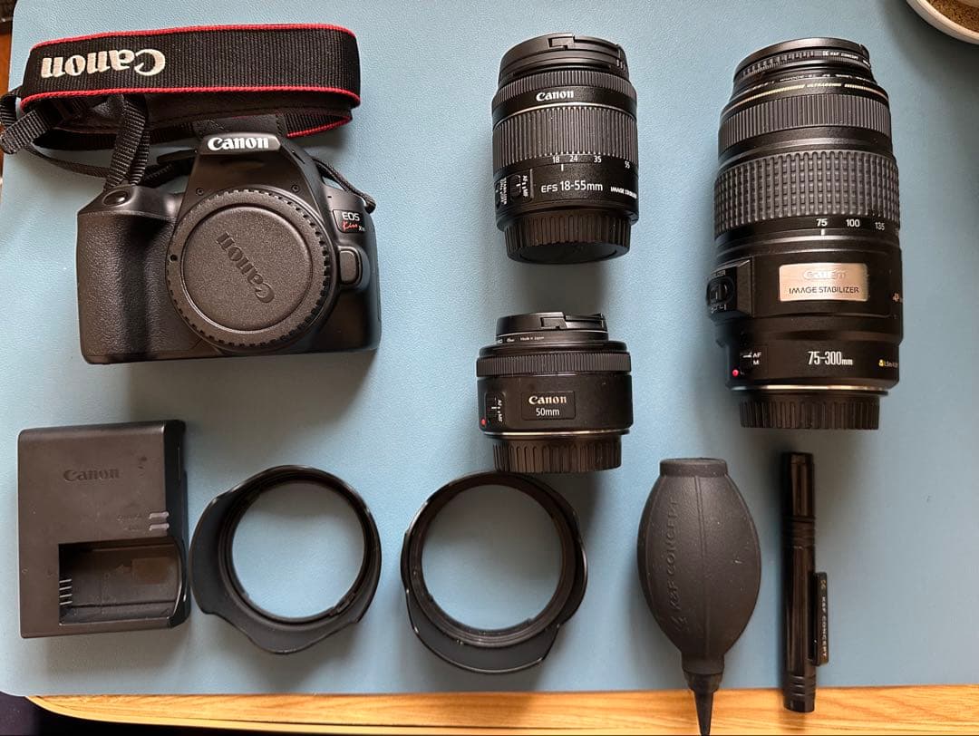 デジタルカメラ Canon EOS KISS X10