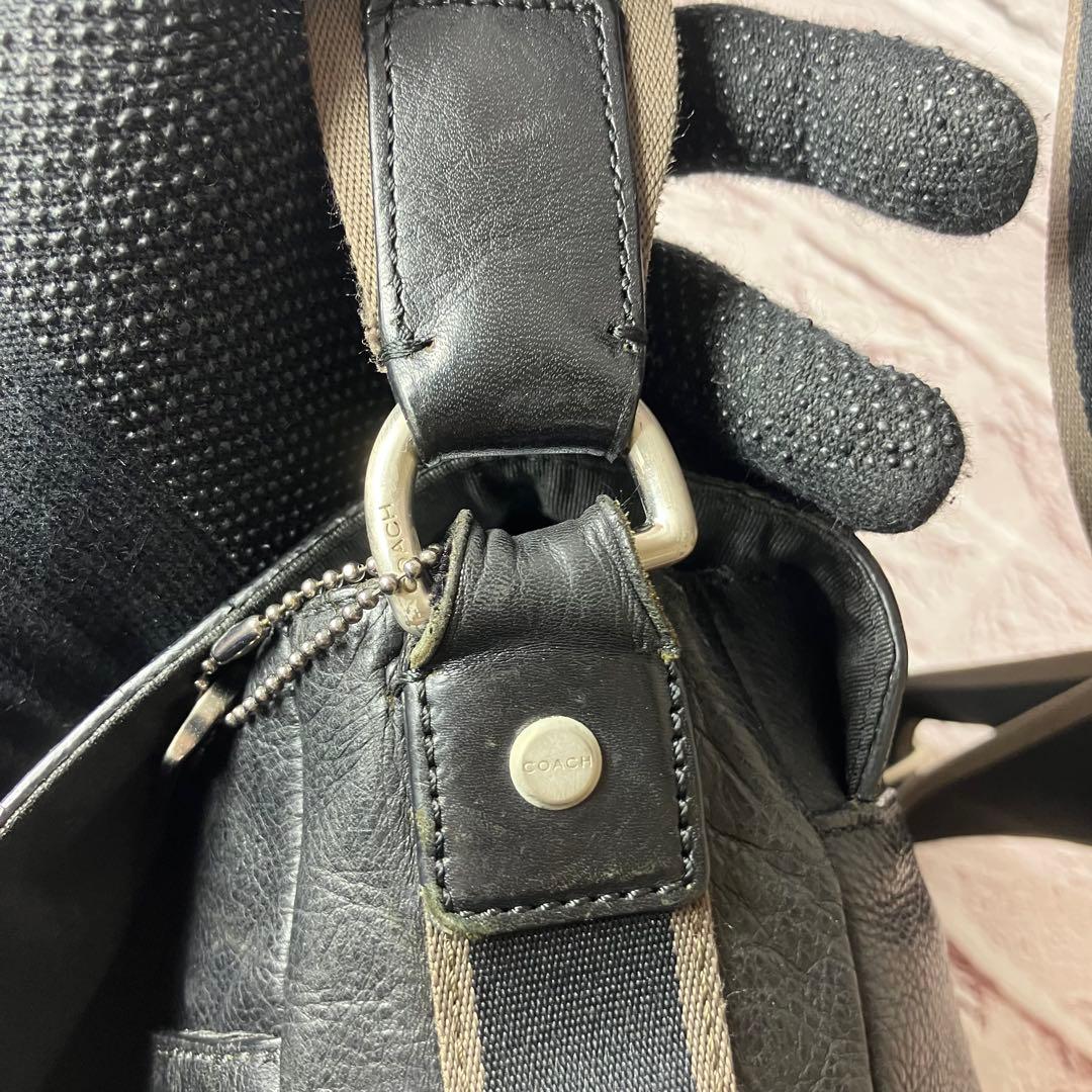 COACH ショルダーバッグ メッセンジャーバッグ レザー エンボス 斜め掛け