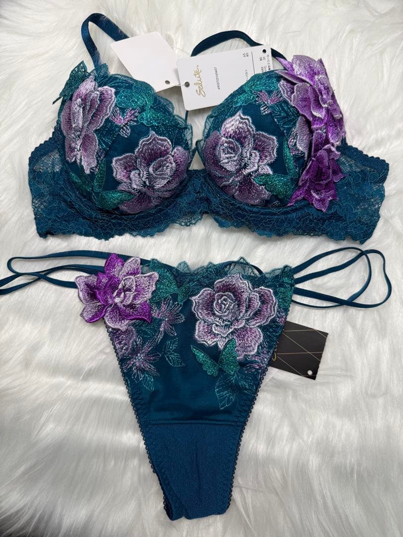 新品　ワコール　サルート　83G マリリンモンロー　C65 ノーマルM