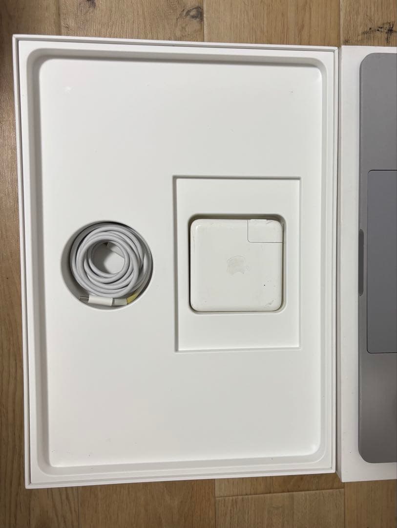 新品バッテリー i7 1TB MacBook Pro 13インチ　A1989