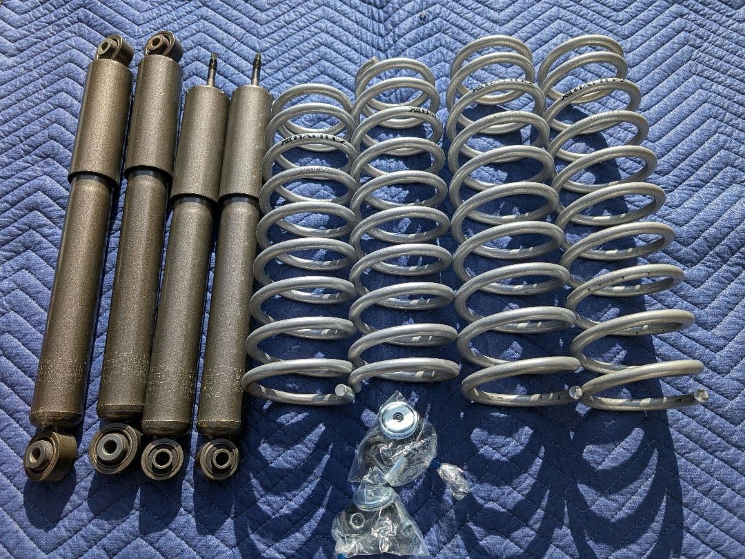 ジムニーシエラ　ジャオス　JAOS BATTLEZ サスペンションキット