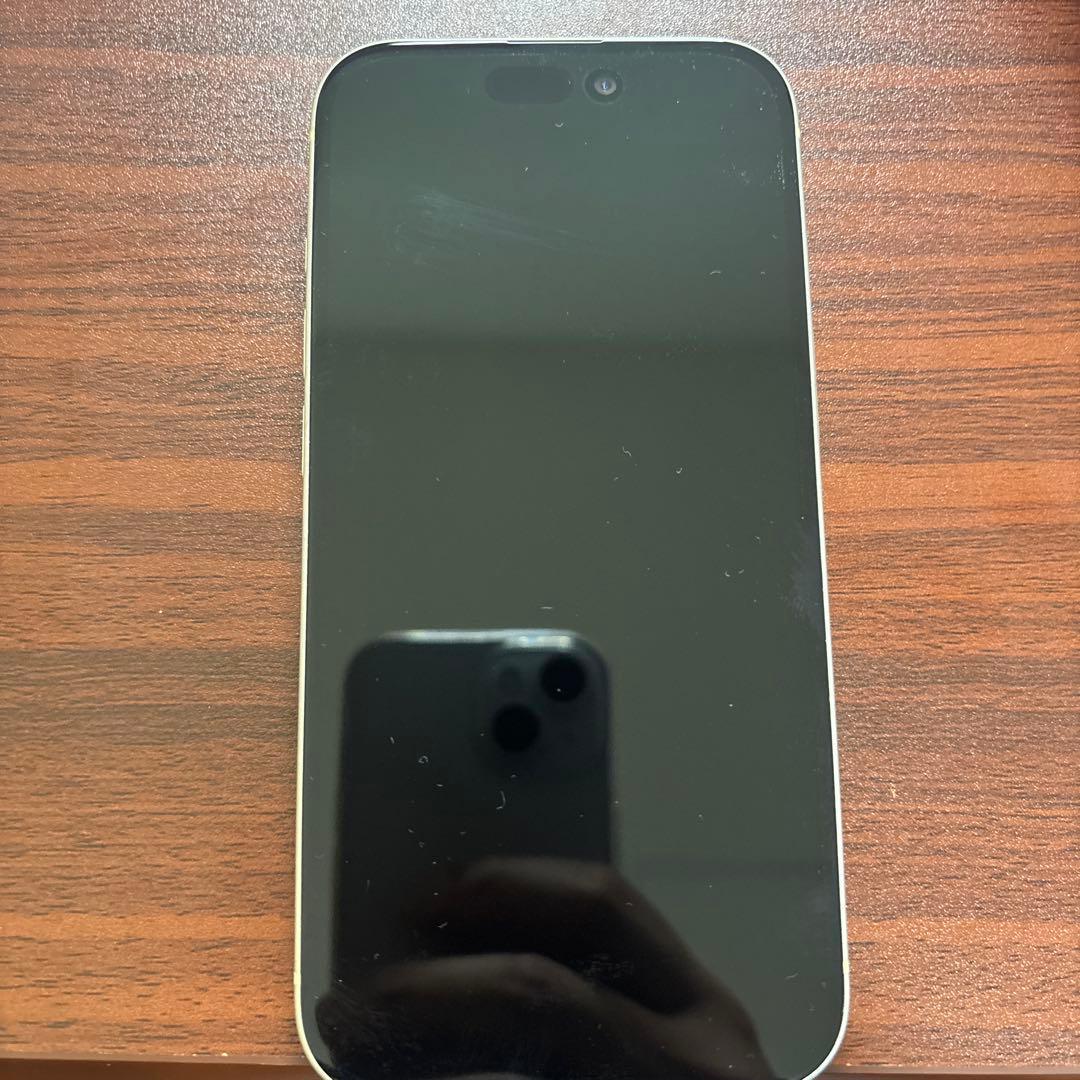 Apple iPhone 15 本体　イエロー　美品