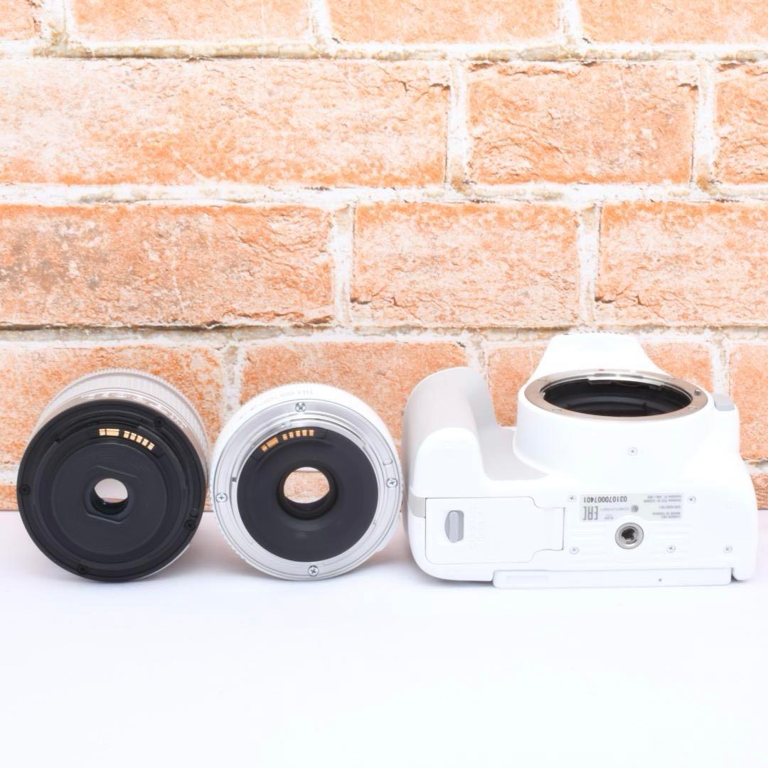 ホワイトカラー✨Canon Kiss X10✨単焦点レンズセット✨Wi-Fi