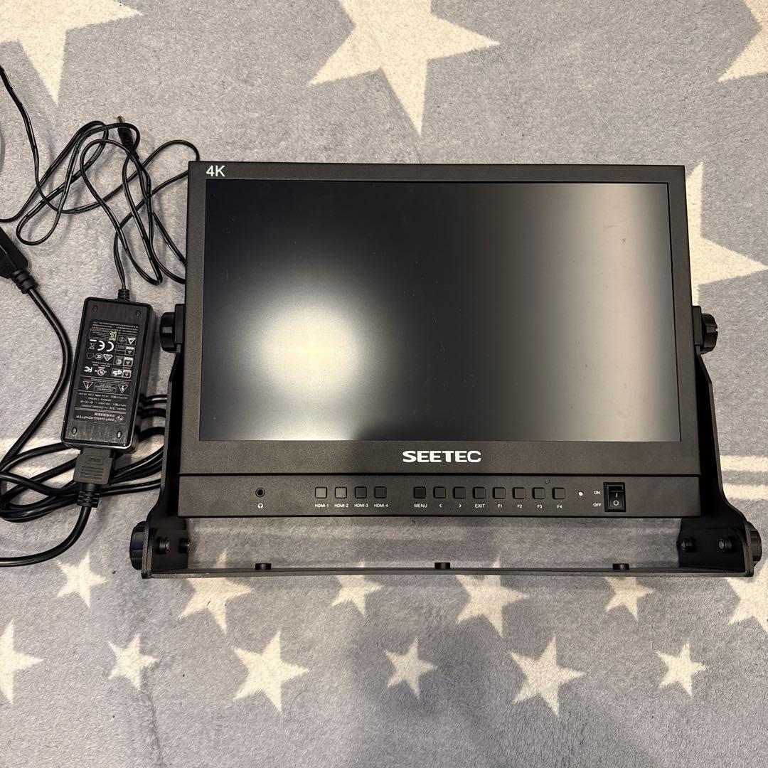 SEETEC 15.6インチ　クアッドスプリットモニター