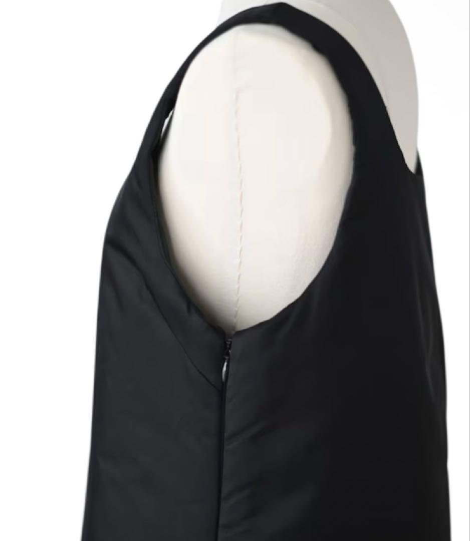 本日限定お値下げ美品TRÈFLE+1 トレフルプラスワン　パデットワンピース完売