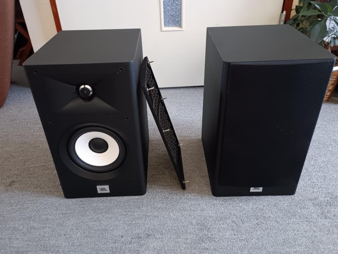 新品同様　JBL STAGE A130 ブラック スピーカー