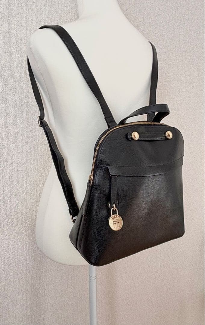 FURLA パイパー リュックサック ブラック