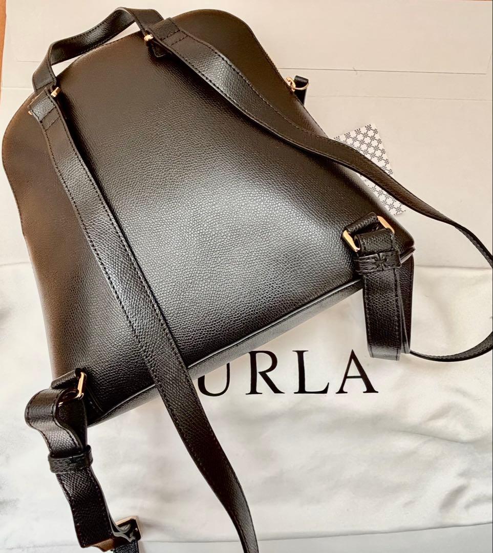 FURLA パイパー リュックサック ブラック
