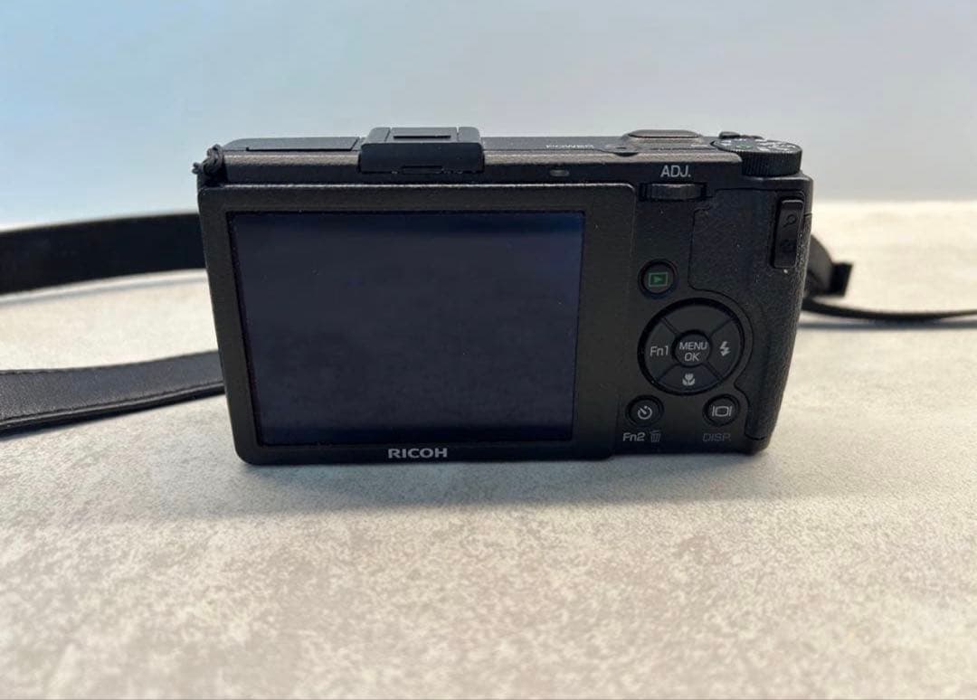 【美品】RICOH GR DIGITAL IV 広角レンズ、革製のカバー付