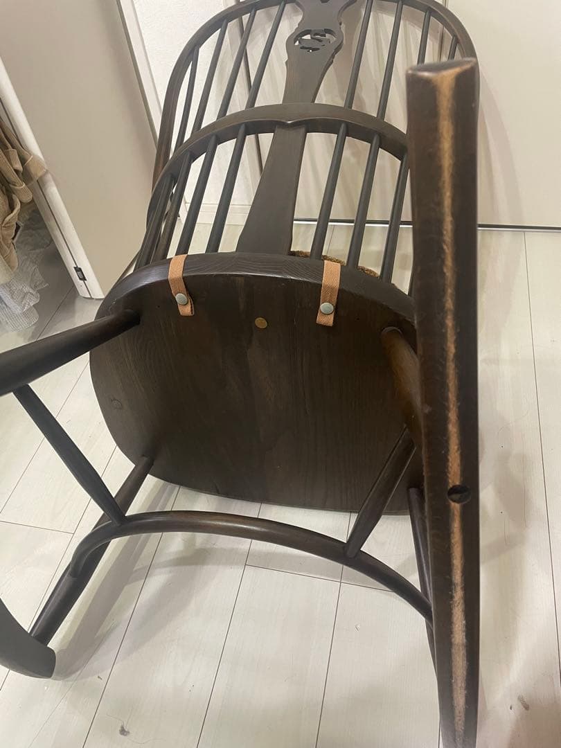 ルッキングチェアー　ERCOL