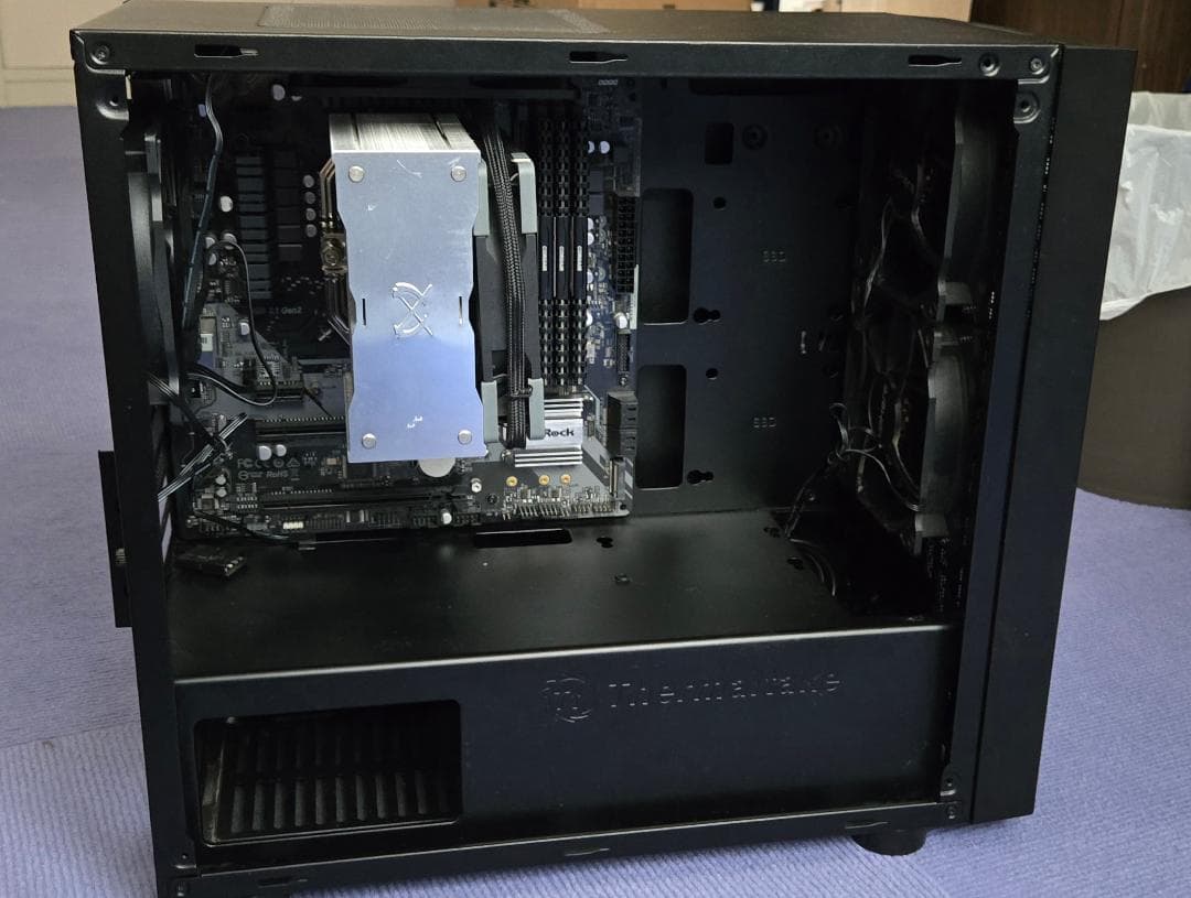 PCパーツ　（ケース、RAM、CPU、マザーボード、ファン）