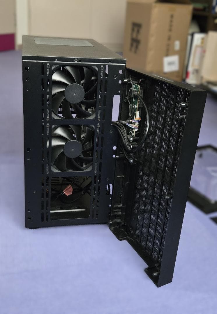 PCパーツ　（ケース、RAM、CPU、マザーボード、ファン）