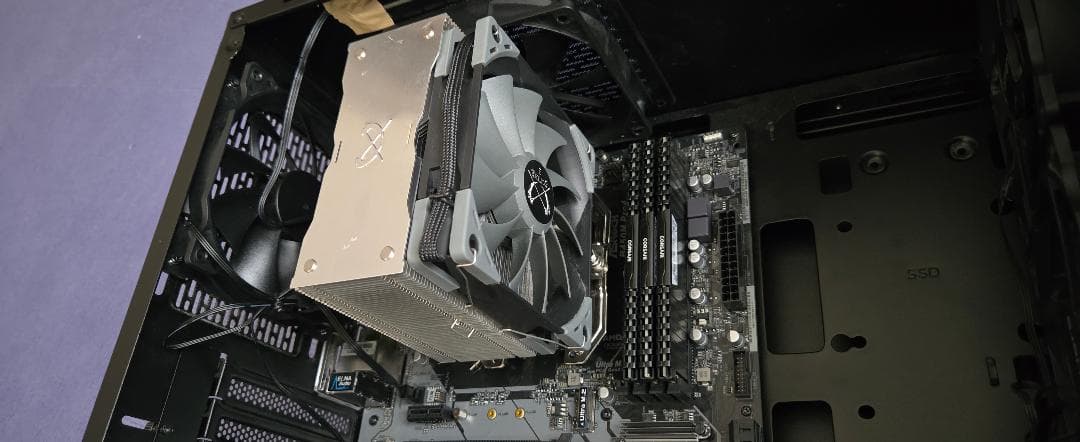 PCパーツ　（ケース、RAM、CPU、マザーボード、ファン）