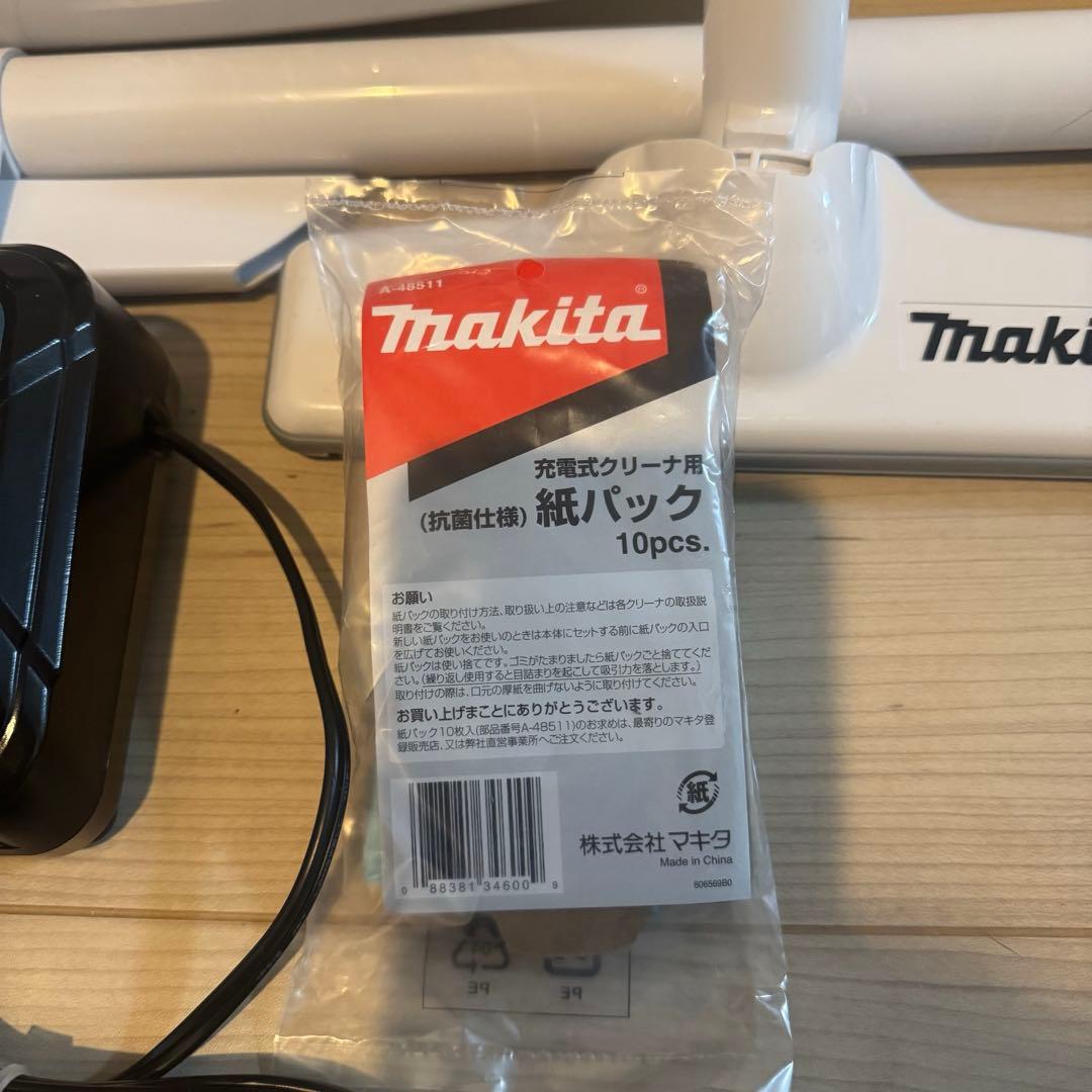 マキタ 充電式クリーナー 掃除機