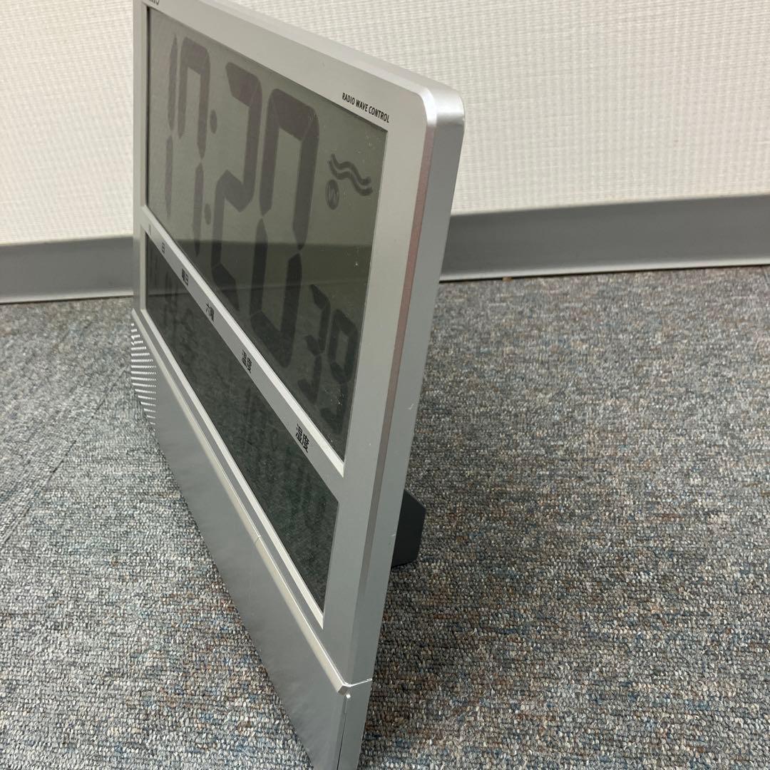 SEIKO デジタル温湿度計付き時計 SQ434S