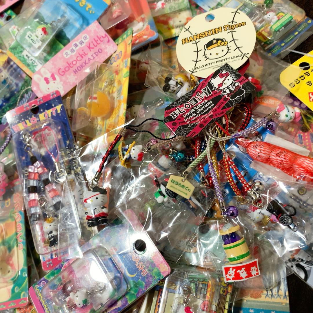 ヒ*マ様 ご当地キティ　68個　根付　ファスナーマスコット　パンク/新宿ver.