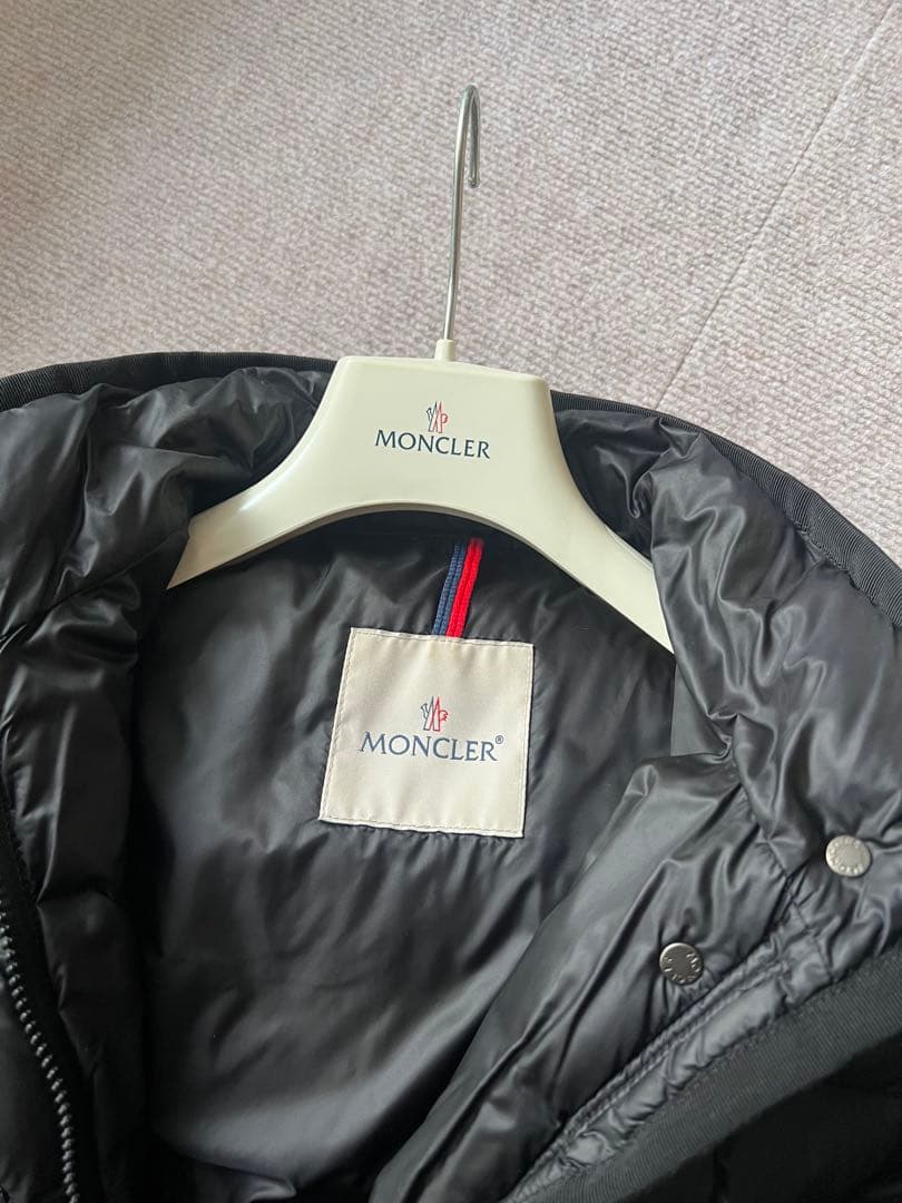 MONCLER モンクレール ブラック ダウンジャケット レディース
