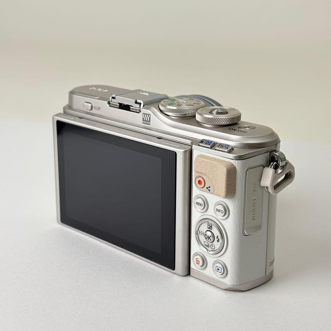 OLYMPUS PEN E-PL9 レンズキット Wi-Fi搭載