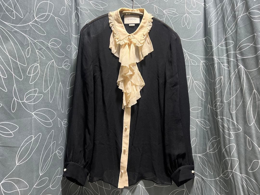 GUCCI シルクブラウス