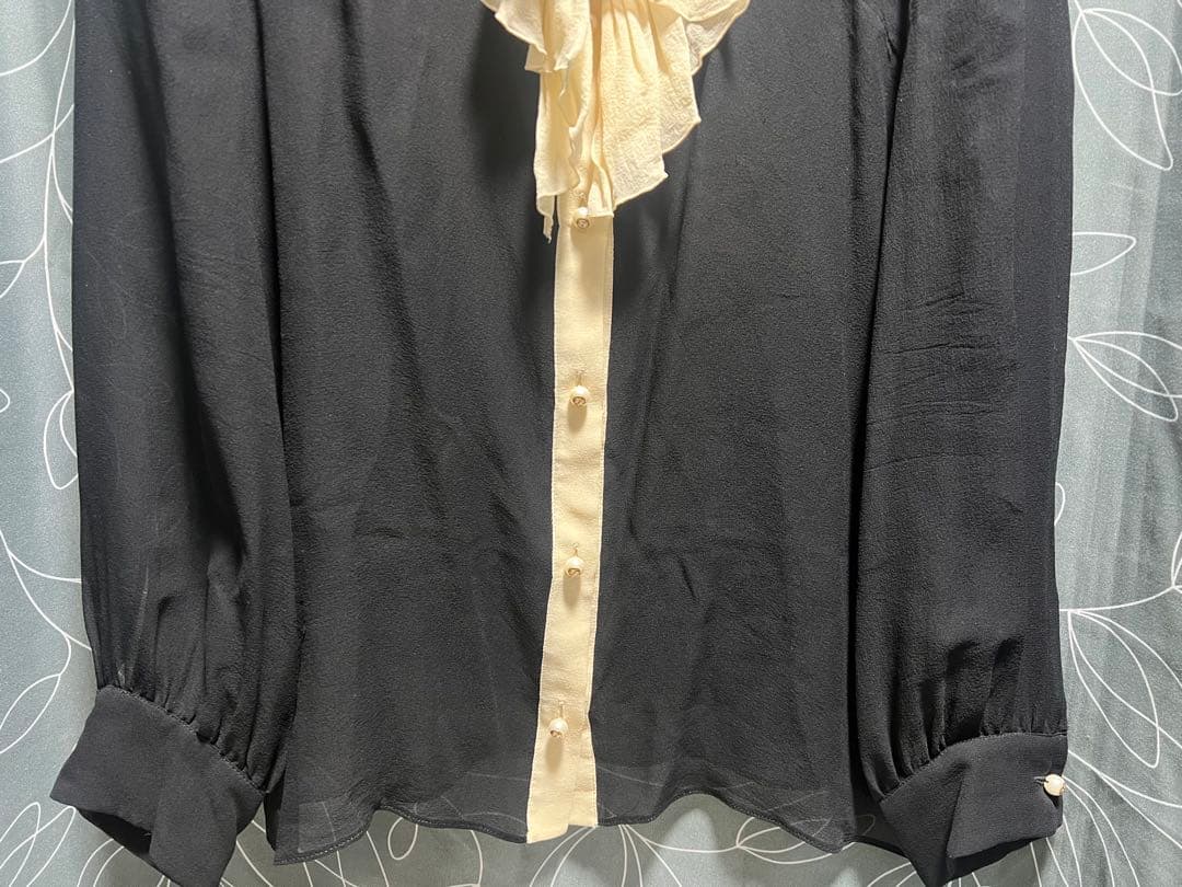 GUCCI シルクブラウス